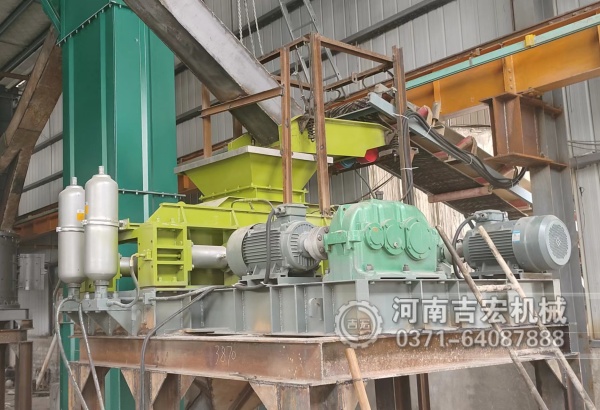 小型沙場用的是什么破碎機,性能優(yōu)勢是什么？